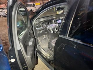 2018 GMC Acadia SLT - Driver's Front Door Image